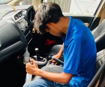 Car cleaning in Ghaziabad 