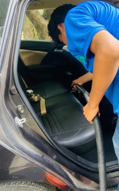 Doorstep Car cleaning in Noida